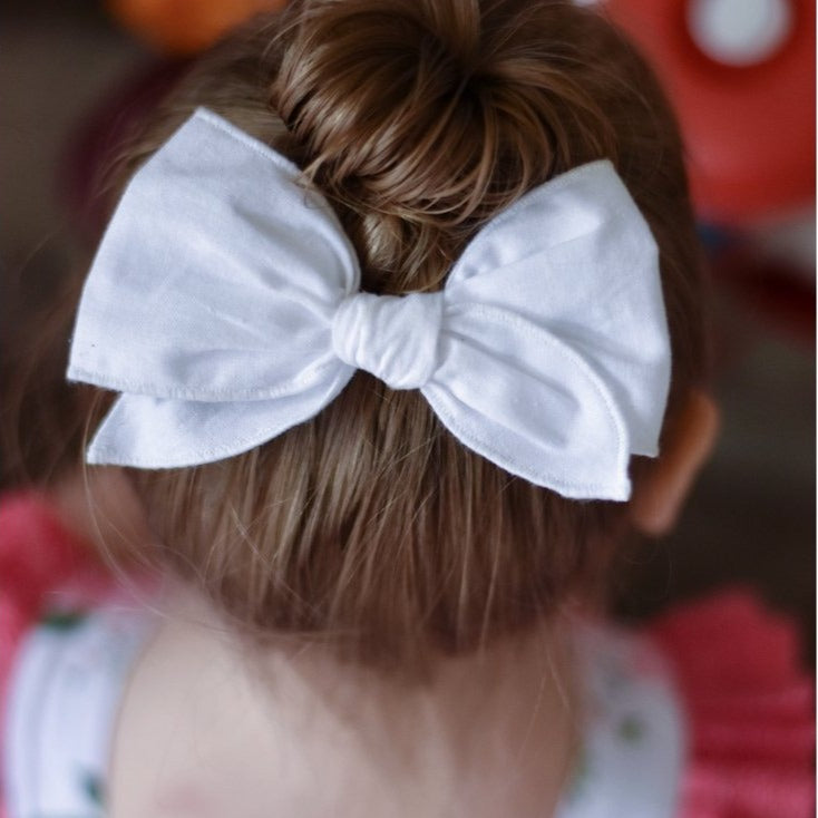 Daisy Small Hemmed-Edge Hair Bow