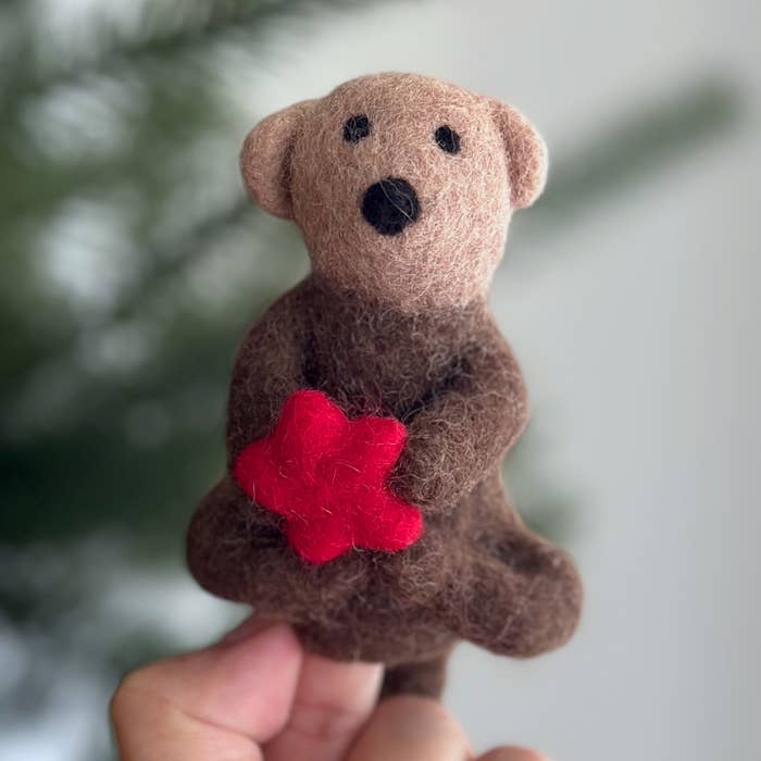 Sea Otter with Sea Star Felt Finger Puppet