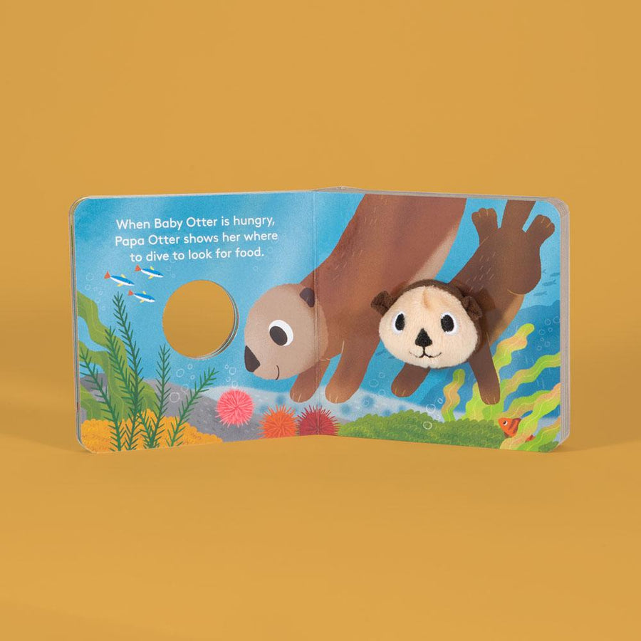 Baby Otter - Finger Puppet Book