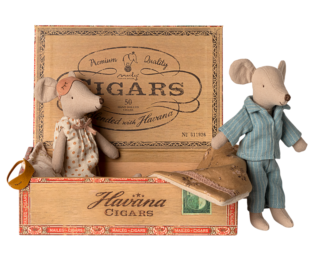 Maileg Mum & Dad Mice in Cigarbox - Dots & Stripes