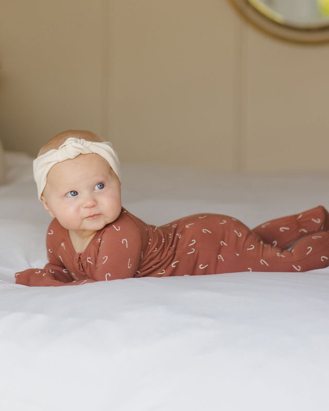 Quincy Mae Bamboo Zip Footie - Candy Canes