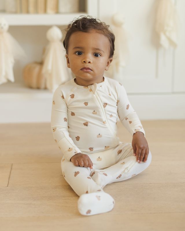 Quincy Mae Bamboo Zip Footie - Pumpkins