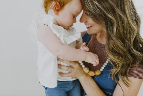 The Austin - Howlite Teething Necklace