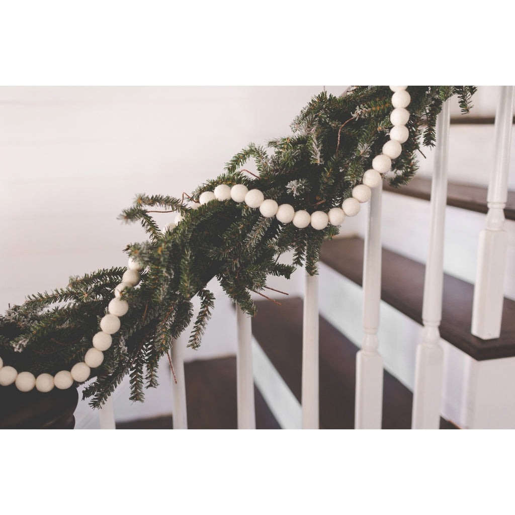 XL White Wool Garland